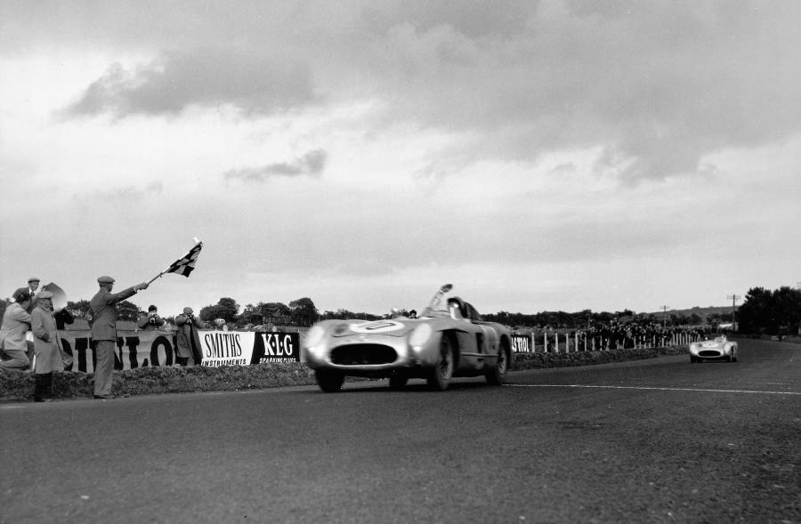  Mercedes-Benz 300 SLR 1955 года  (фото 23 из 69)